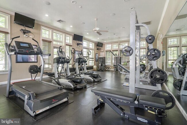 Foto del edificio - 13331 Connor Dr