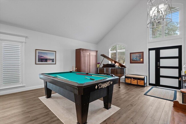 Foto del edificio - 83 Satinwood Ln