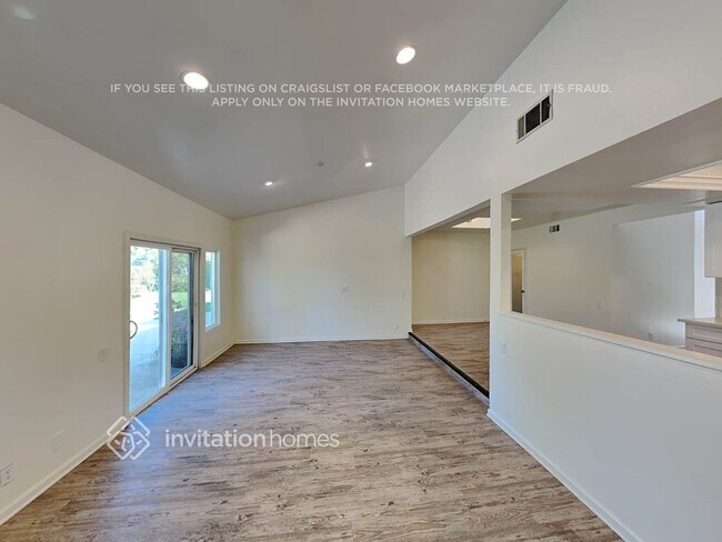 Foto del edificio - 12175 Arbor Hill St