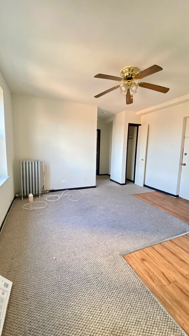 Foto del edificio - 3933 N Clarendon Ave