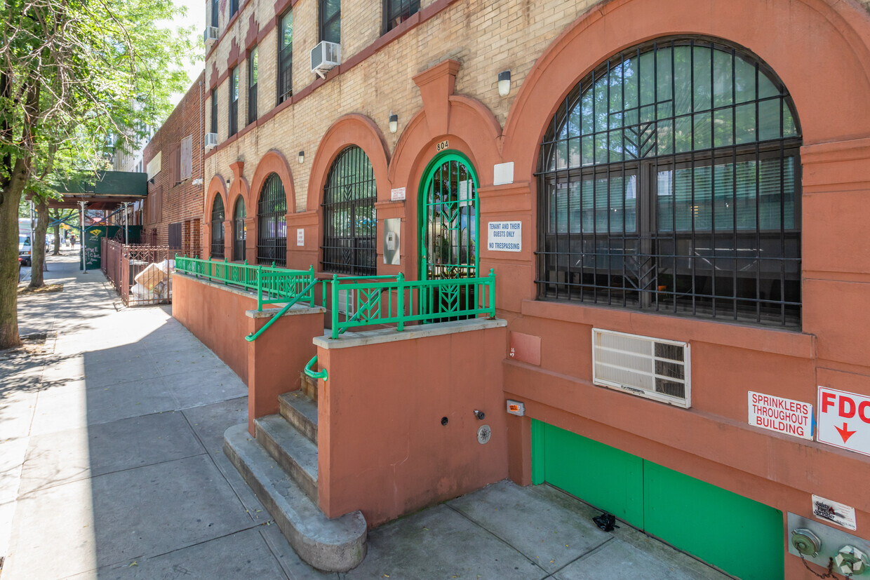 Building Photo - Rico Place