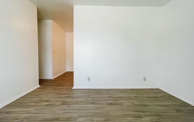 Building Photo - 2305 S Marsh Ave