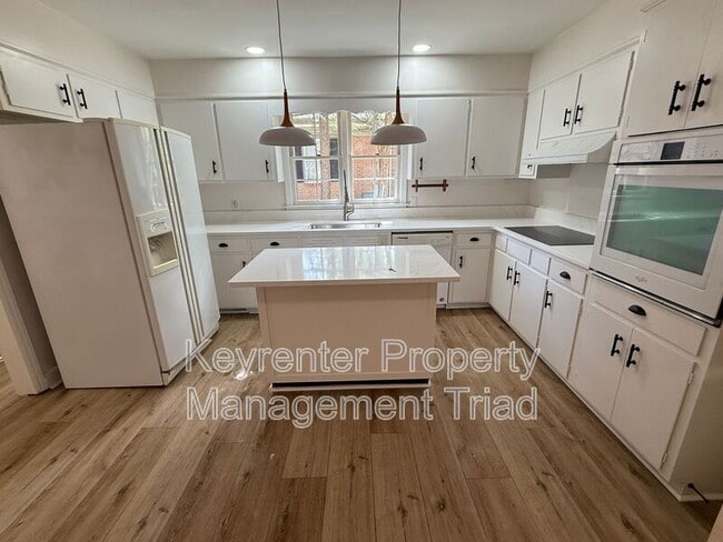 Foto del edificio - 2315 N Elm St