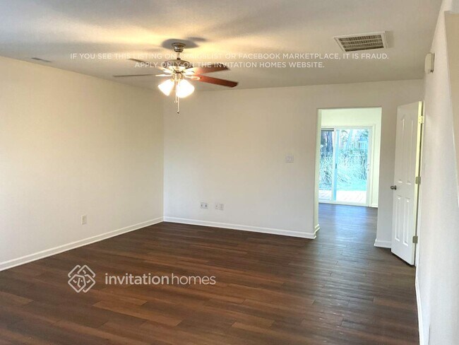 Foto del edificio - 1001 Sunlight Path Dr