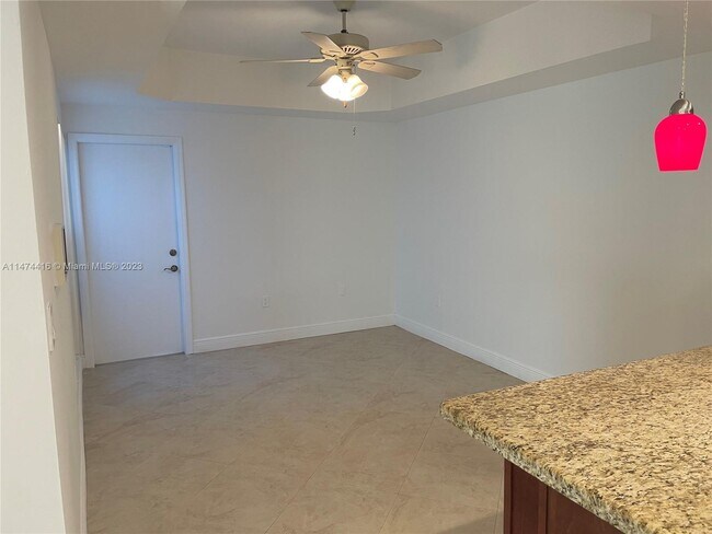 Building Photo - 10110 SW 154th Cir Ct