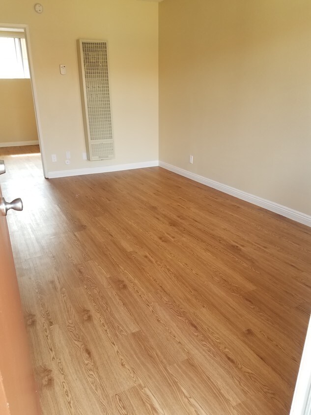 Americana and Il Pompeii Apartments in Torrance, CA Westside Rentals