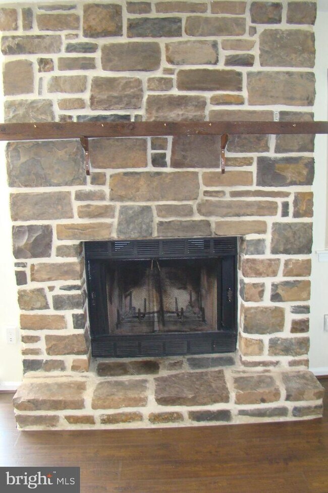 Building Photo - 39 Brookside Ct