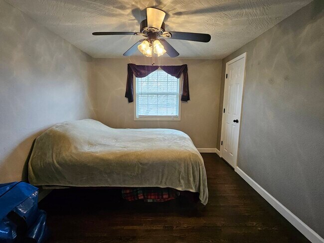 Building Photo - 14473 State Hwy O