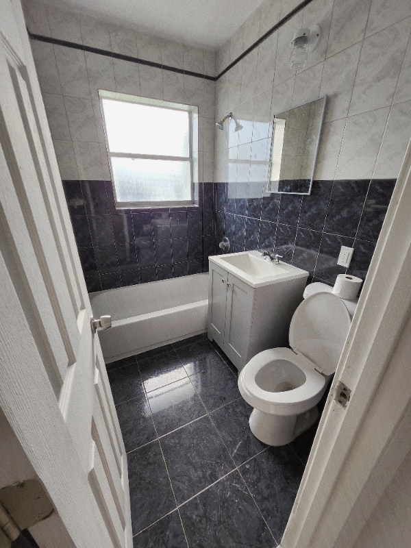 Foto del edificio - 660-683 83rd St