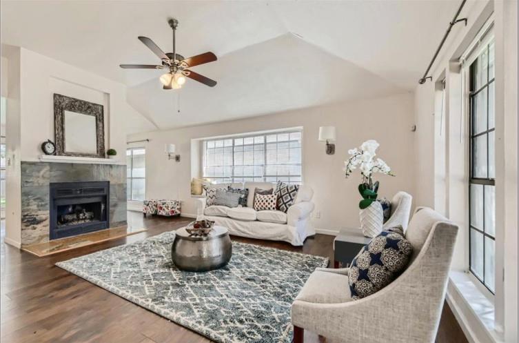 Foto principal - 14308 Vandever St