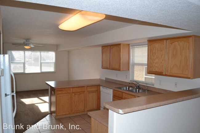 Foto del edificio - 1226-1228 Nichols Blvd