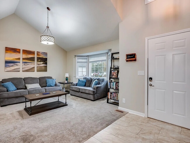 Foto del edificio - 2748 S West Pkwy