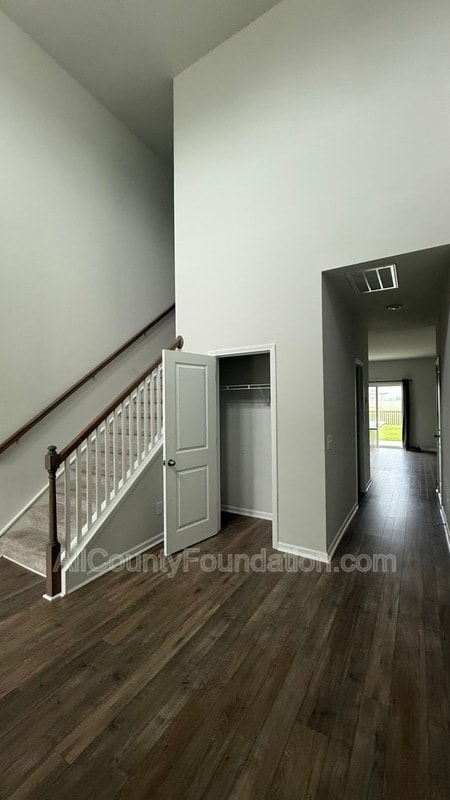 Building Photo - 104 Whisper Dr