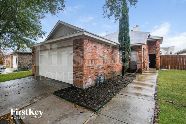 Building Photo - 4213 Amy Dr