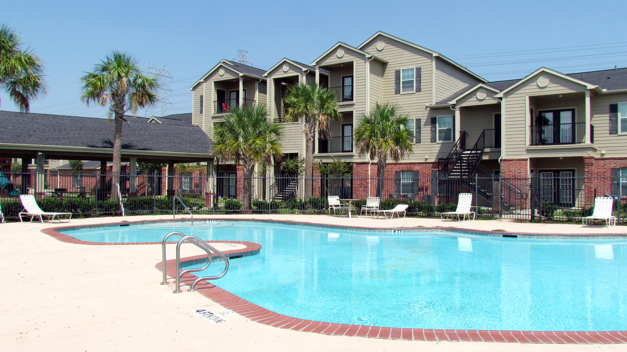 Foto principal - Baypointe Apartments