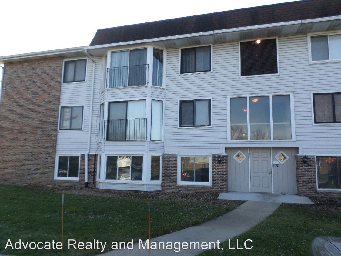 Primary Photo - 2800 Mitchell Dr