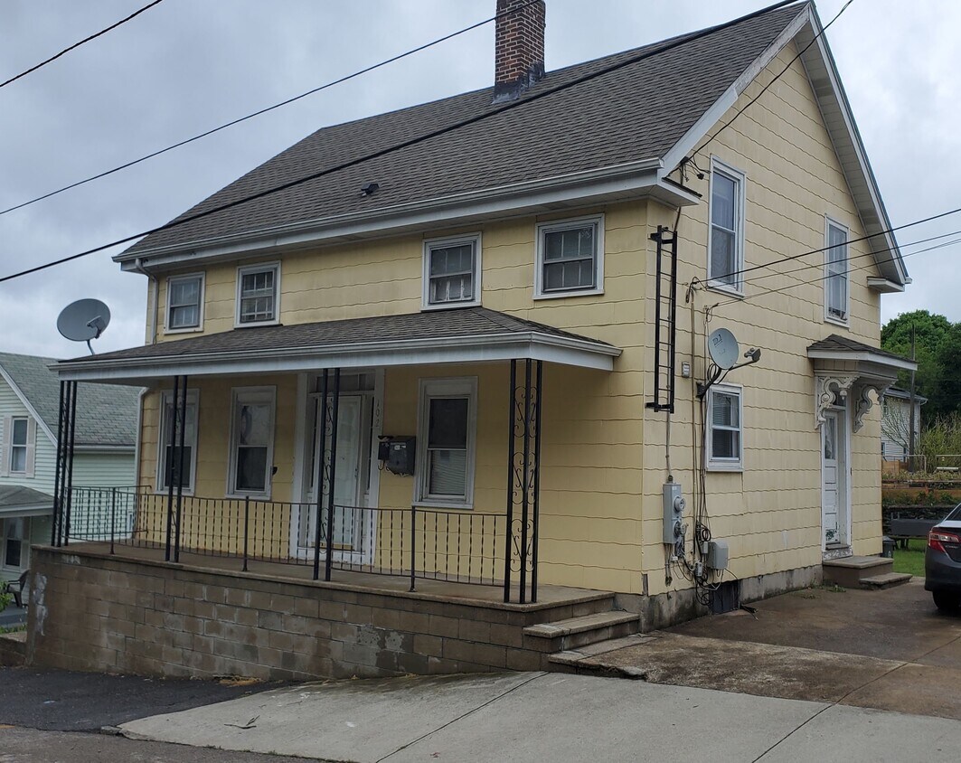 102 First St Unit First floor, East Providence, RI 02914 Apartments