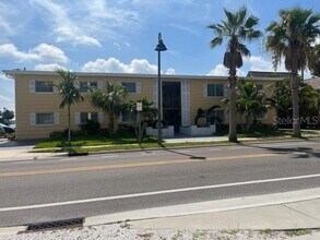 Building Photo - 1605 Pass a Grille Way