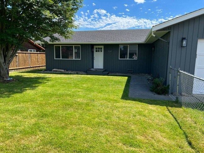 Foto del edificio - 2417 13th St