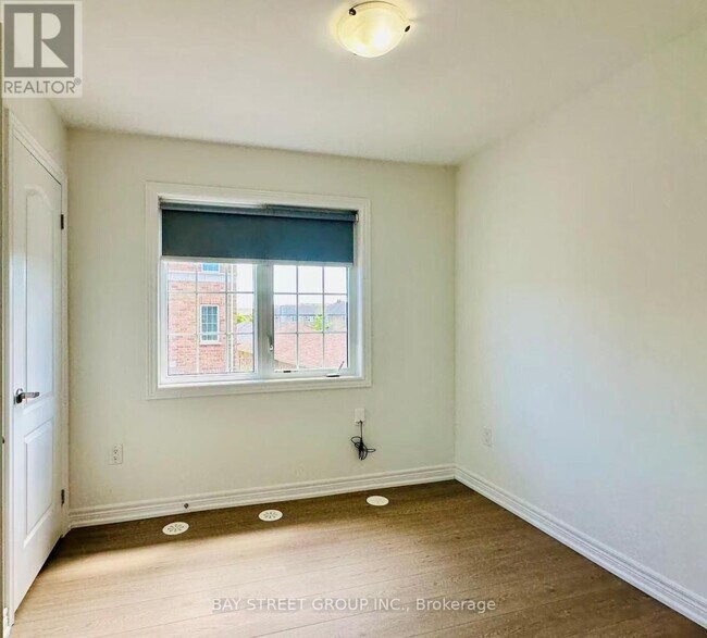 Building Photo - 277 William Forster Rd