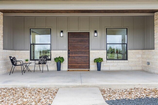 Foto del edificio - 251 Gatlin Ranch Rd