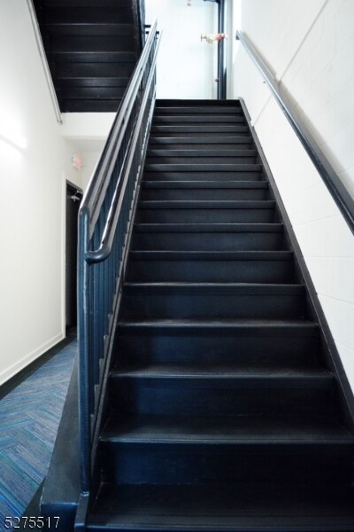 Building Photo - 156 Avenue F