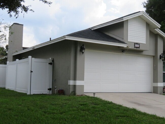Foto del edificio - 839 Rosemere Cir