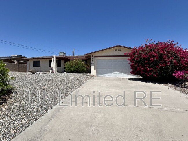Building Photo - 680 Papoose Dr