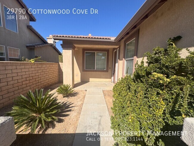 Foto del edificio - 29790 Cottonwood Cove Dr