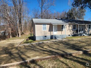 Building Photo - 190 Chapel Dr