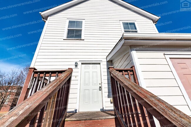 Building Photo - 800 Knoxville College Dr