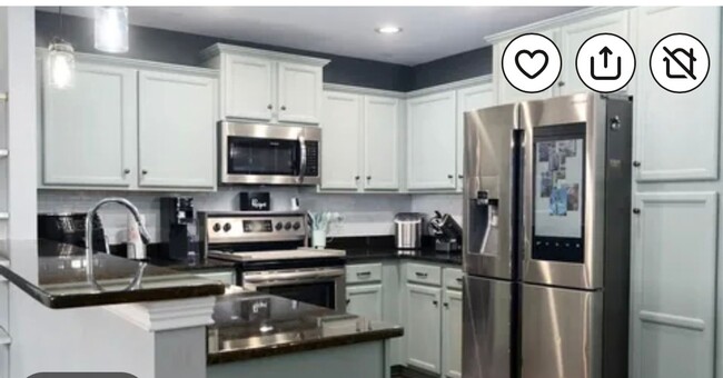 Foto del edificio - 4 Bedroom Single Family Home in Boiling green