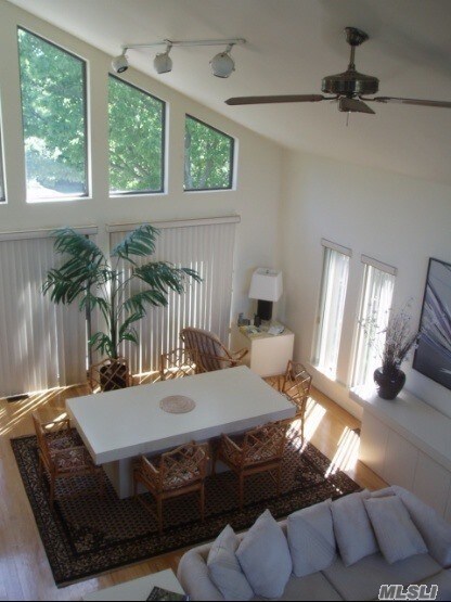 Building Photo - 740 Bayberry Ln