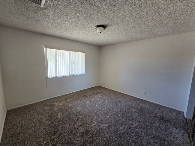 Foto del edificio - New Rental near Essig Park