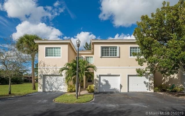 Primary Photo - 5459 Via Delray Boulevard