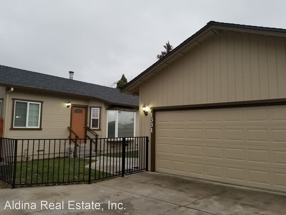 3 br, 2 bath House 1331 Monica Ct. House for Rent in Hollister, CA