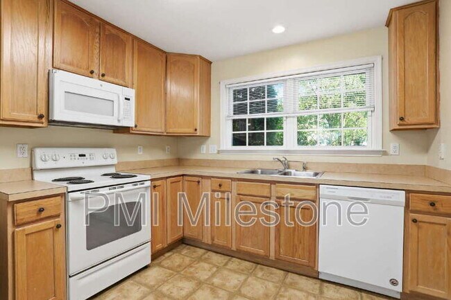 Building Photo - 24 Mabel Ln