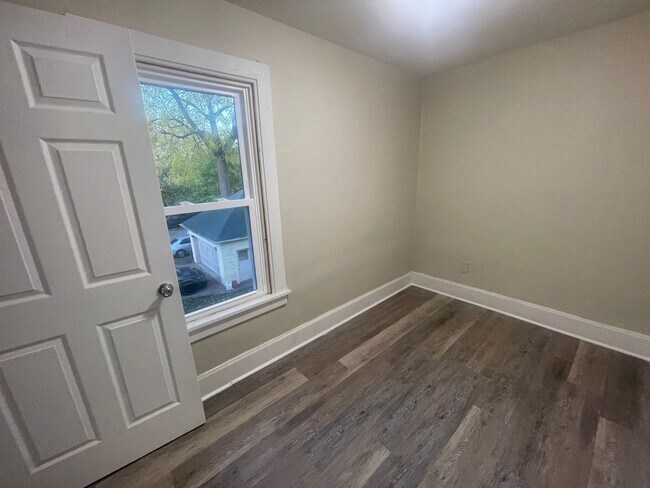 Building Photo - 630 Jackson St