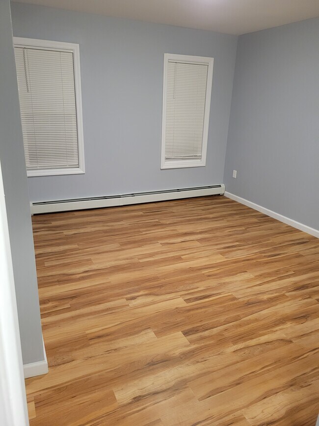 Living room - 506 Liberty St