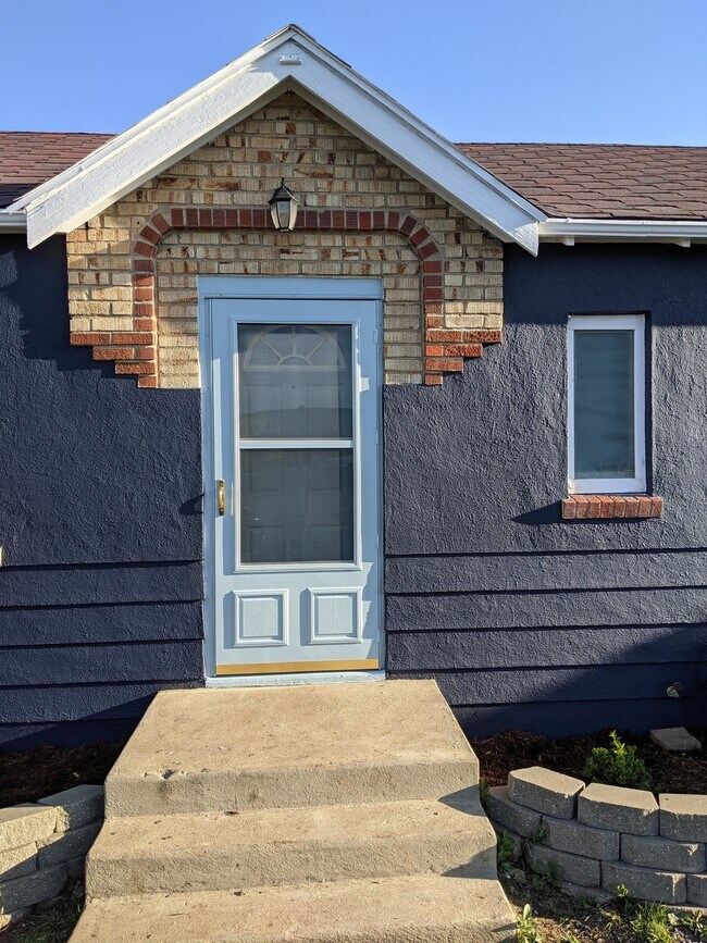 Building Photo - 15200 W 44th Ave