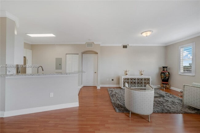 Foto del edificio - 9021 SW 94th St