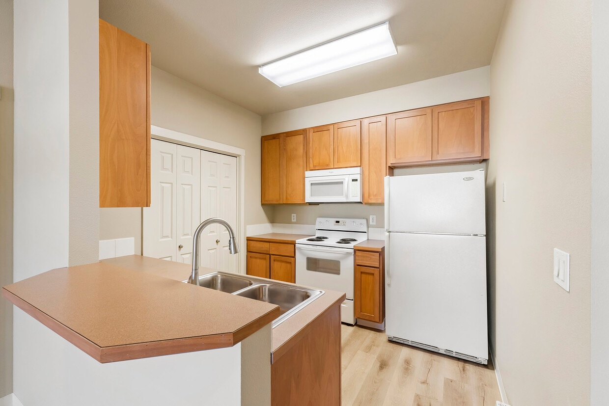 Moran Floor Plan 2x2 1060SF - Ashton Apartments