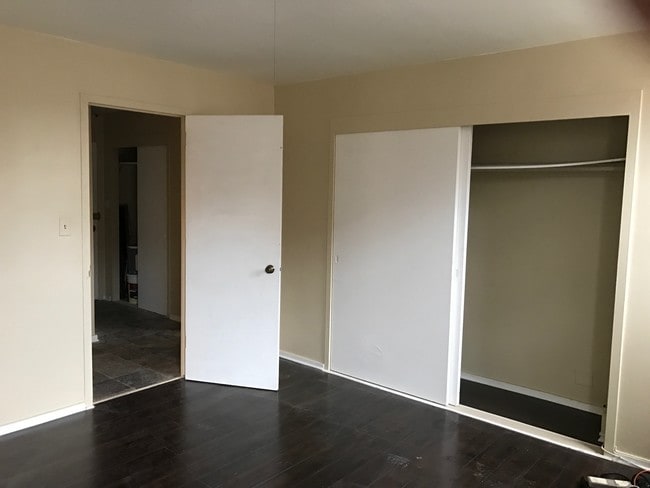Bedroom 1 - 3950 N Lake Shore Dr