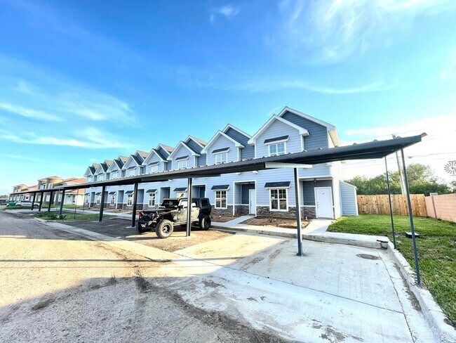 Foto del edificio - 800 W Hall Acres Rd