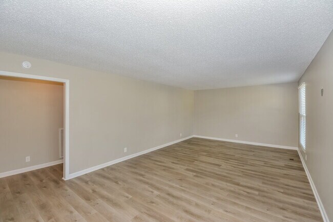 Building Photo - 451 Belinda Pkwy