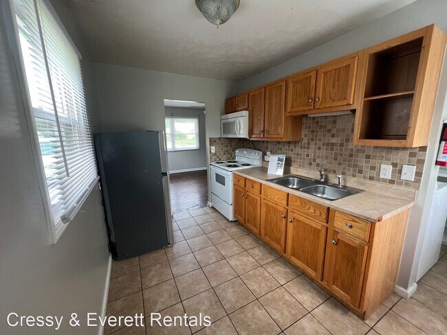 Building Photo - 2 br, 1 bath House - 1810 Sycamore St