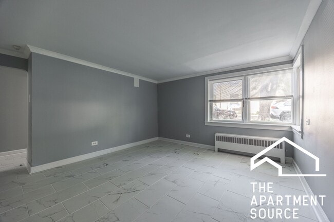 Building Photo - 2754 W North Shore Ave
