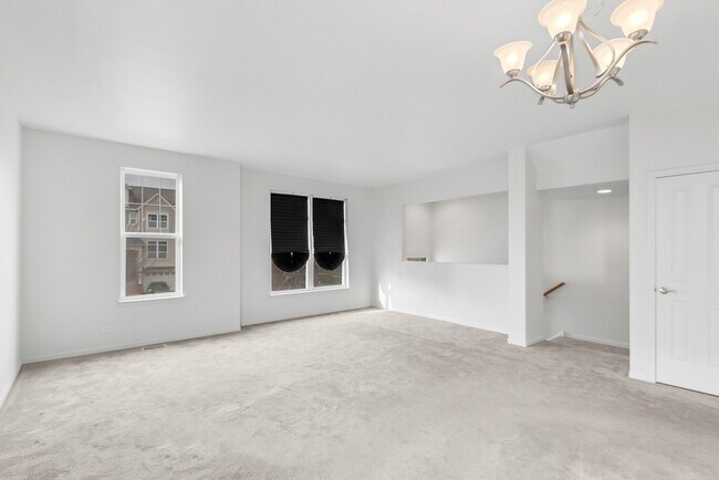 Building Photo - 3379 Bradbury Cir