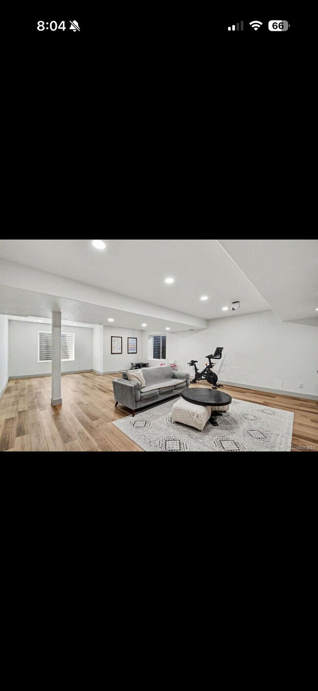 Foto del edificio - 1833 Castle Hill Dr
