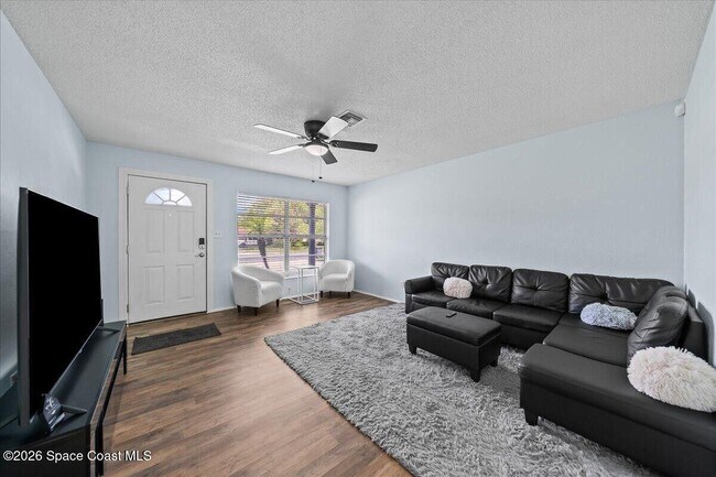 Foto del edificio - 2965 Barna Ave